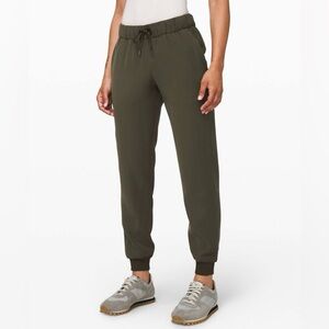 Lululemon On the Fly Jogger in Dark Olive
